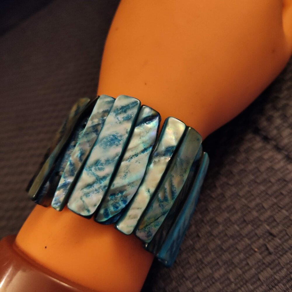 Blue Green Abalone Shell Stretch Vtg Bracelet